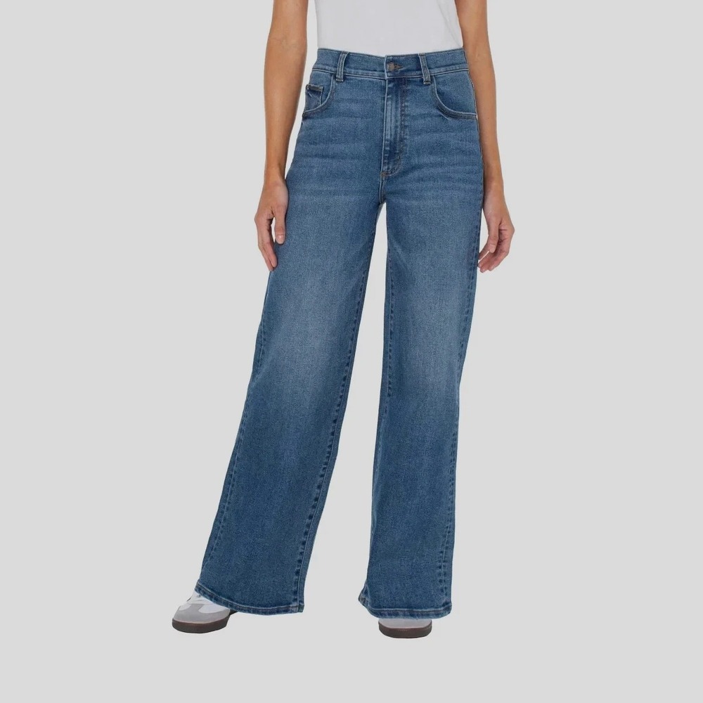 Well Worn Women's Wide Leg High Rise Jeans, Blue, Size 6/28 (inseam 31.5)